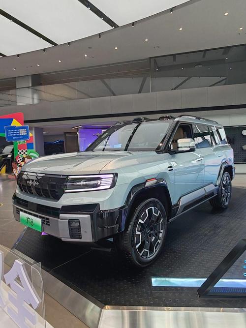深圳220比亚迪方程豹硬派越野的爆款，英菲尼迪35周年与你共成长
